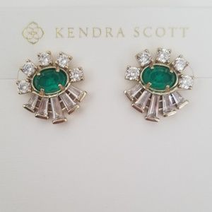 Kendra Scott Emrald stone earrings